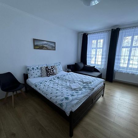 יאסימוב Apartman V Krusnych Horach-Free Parking מראה חיצוני תמונה
