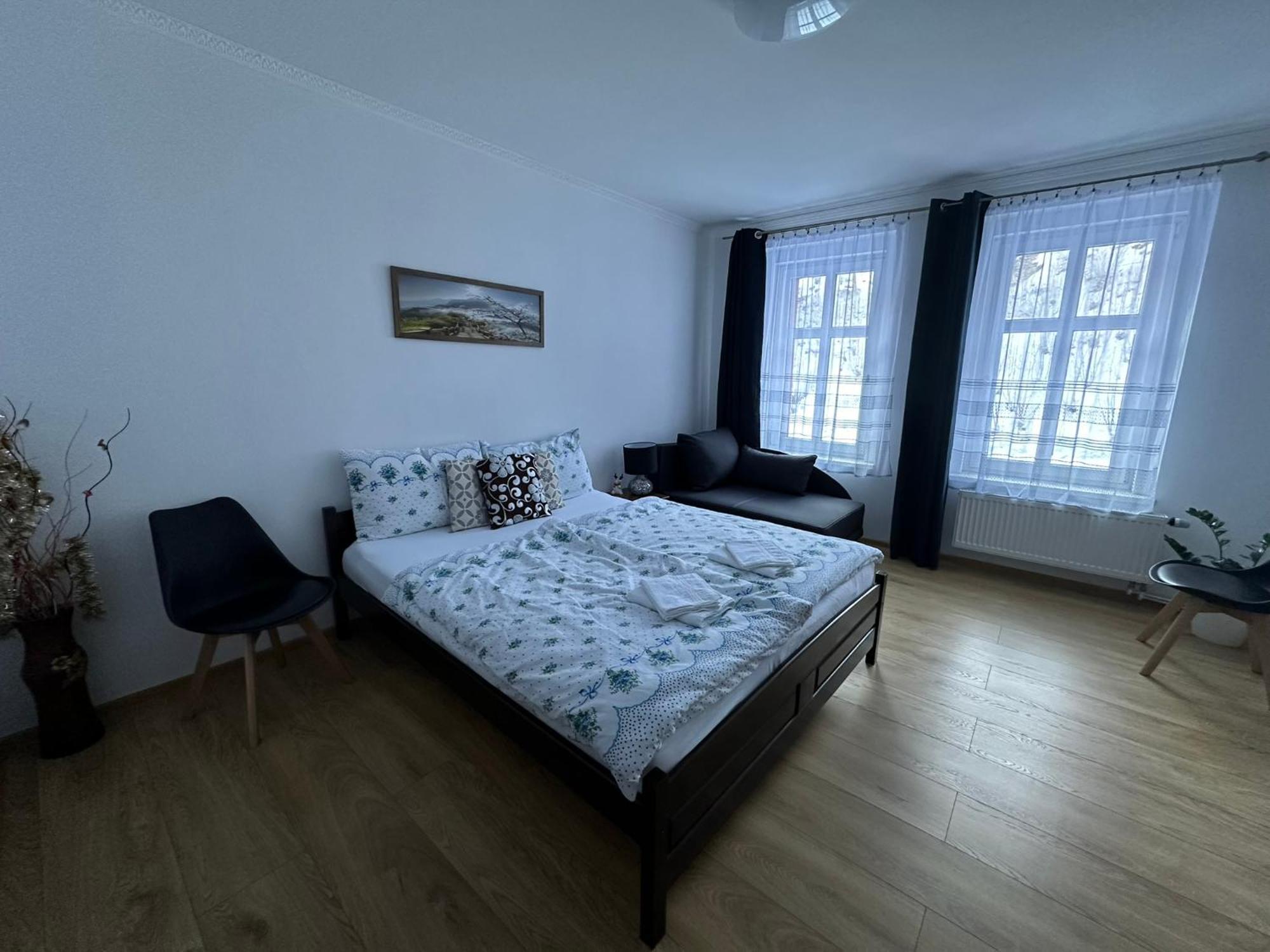 יאסימוב Apartman V Krusnych Horach-Free Parking מראה חיצוני תמונה